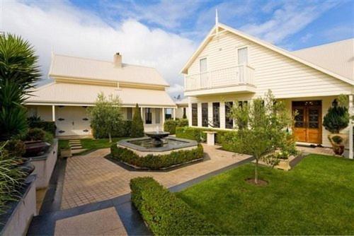 Apollo Bay Guest House Bagian luar foto